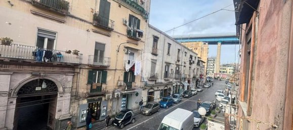 3 rooms Apartment in Naples, Italy No. 93853 2
