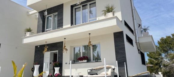 4 bedrooms Villa in Torrevieja, Spain No. 176616 3