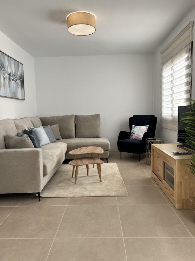 Adosado de 3 dormitorios en Estepona, Spain No. 127632