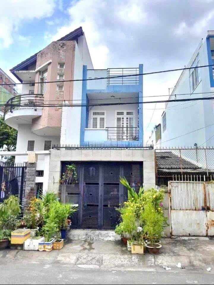 Maison de ville à District 7, Vietnam 92m² No. 7706