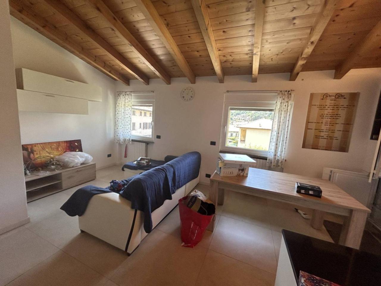 2 rooms Penthouse in San Fermo della Battaglia, Italy No. 175251