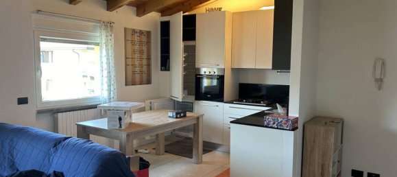 2 rooms Penthouse in San Fermo della Battaglia, Italy No. 175251 2