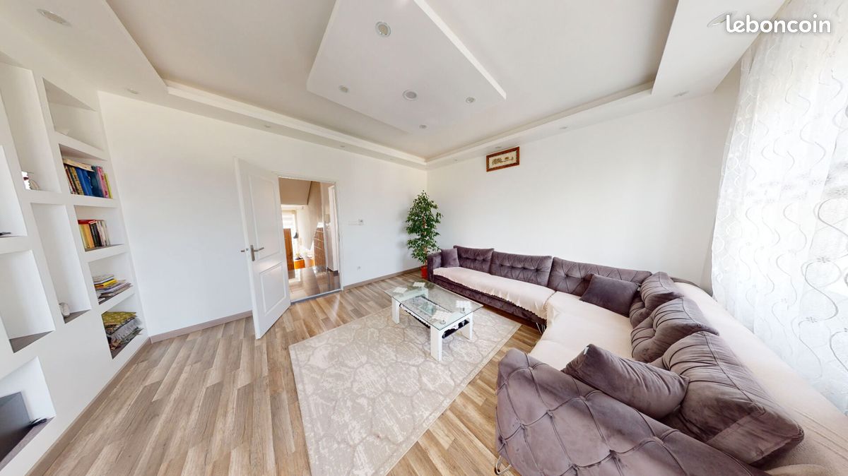 7 bedrooms Apartment in Mulhouse, France No. 224028