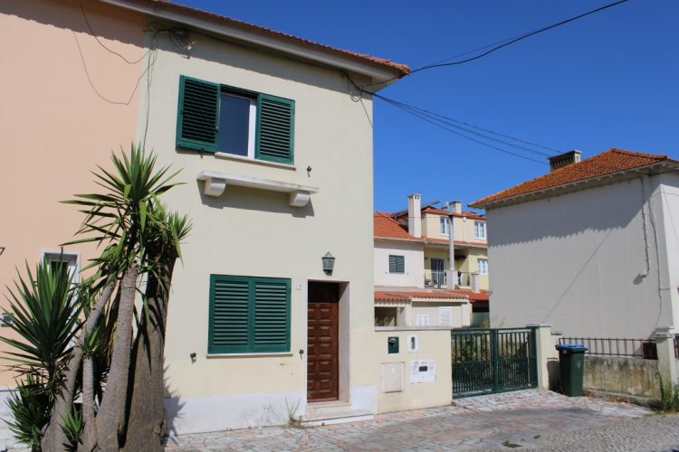 2 bedrooms House in Lisbon, Portugal No. 73261