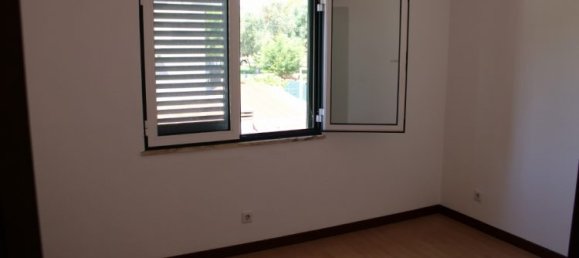 2 bedrooms House in Lisbon, Portugal No. 73261 5