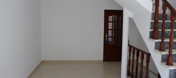 2 bedrooms House in Lisbon, Portugal No. 73261 4