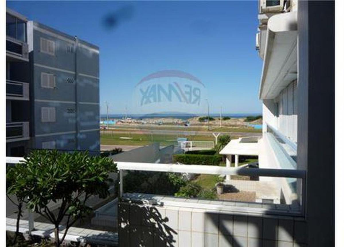 4 bedrooms Apartment in Punta del Este, Uruguay No. 10429
