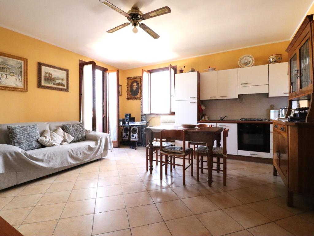 1 Schlafzimmer Wohnung in Porto Mantovano, Italy, Nr. 353074