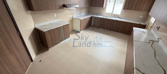 Villa de 4 dormitorios en Umm Suqeim, UAE No. 108702 8