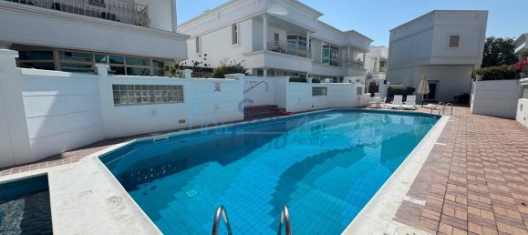 Villa de 4 dormitorios en Umm Suqeim, UAE No. 108702 18