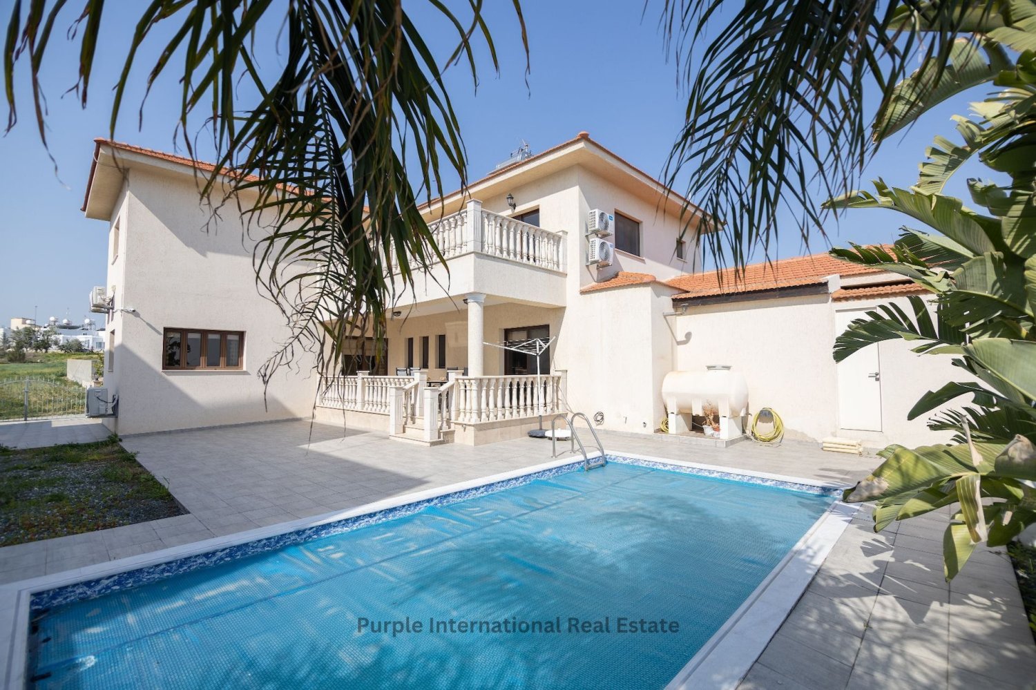 5 bedrooms Villa in Oroklini, Cyprus No. 22813