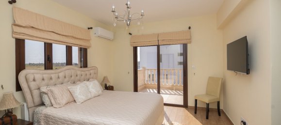 5 bedrooms Villa in Oroklini, Cyprus No. 22813 25