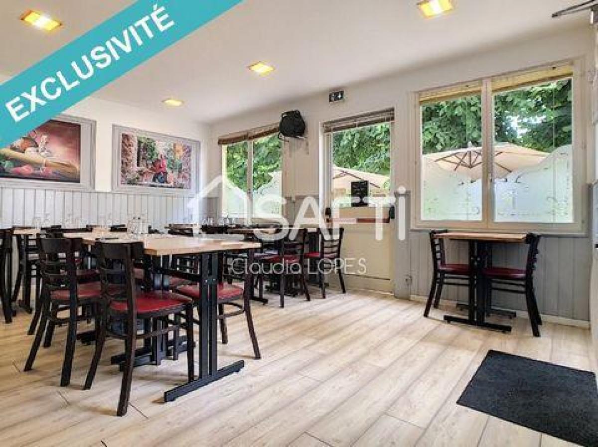  مكتب في Sannois, France 57متر مربع رقم 20784