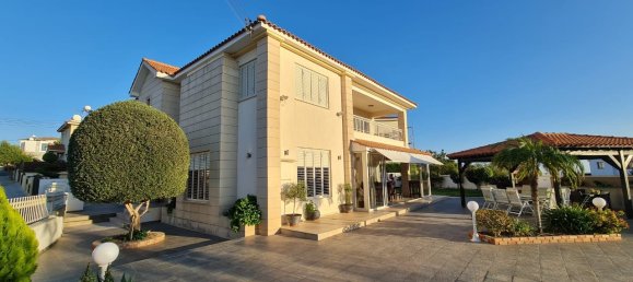 6 bedrooms Villa in Paphos, Cyprus No. 15579 24