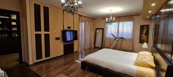 6 bedrooms Villa in Paphos, Cyprus No. 15579 11