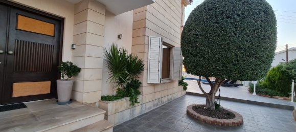 6 bedrooms Villa in Paphos, Cyprus No. 15579 20