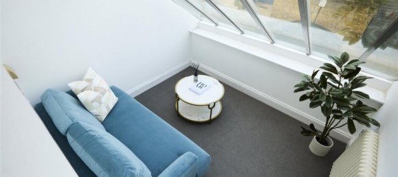 5 bedrooms House in London, United Kingdom No. 5341 19