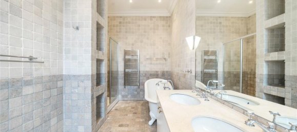 5 bedrooms House in London, United Kingdom No. 5341 46