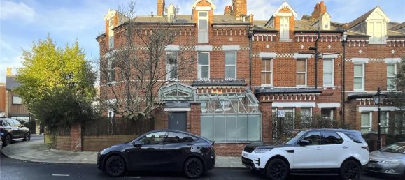 5 bedrooms House in London, United Kingdom No. 5341 59