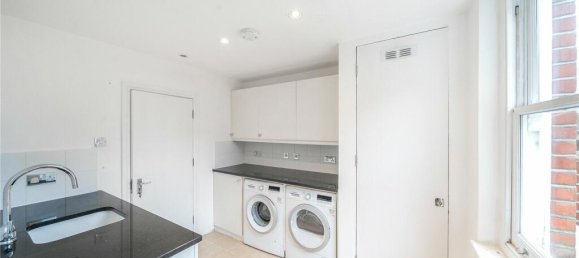 5 bedrooms House in London, United Kingdom No. 5341 87