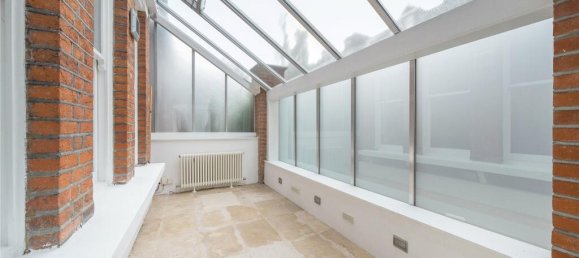 5 bedrooms House in London, United Kingdom No. 5341 82