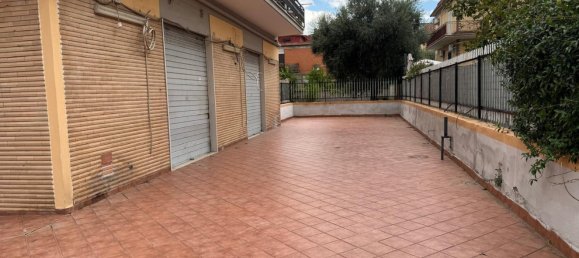 165m² Commercial property in Ciampino, Italy No. 322439 3