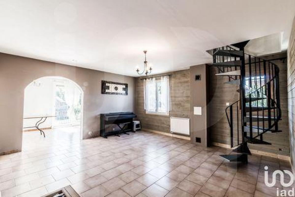 Дом с 4 спальнями в Пюизо, Франция № 3312