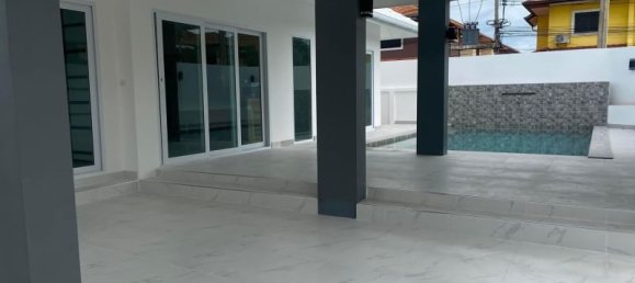 4 bedrooms Villa in Pattaya, Thailand No. 22427 13