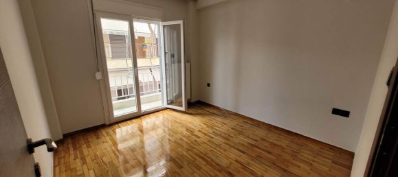 Apartamento de 2 dormitorios en Kalamaria, Greece No. 2553 6