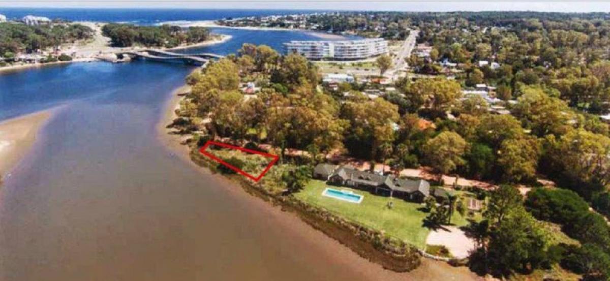  Land in Maldonado, Uruguay No. 15802