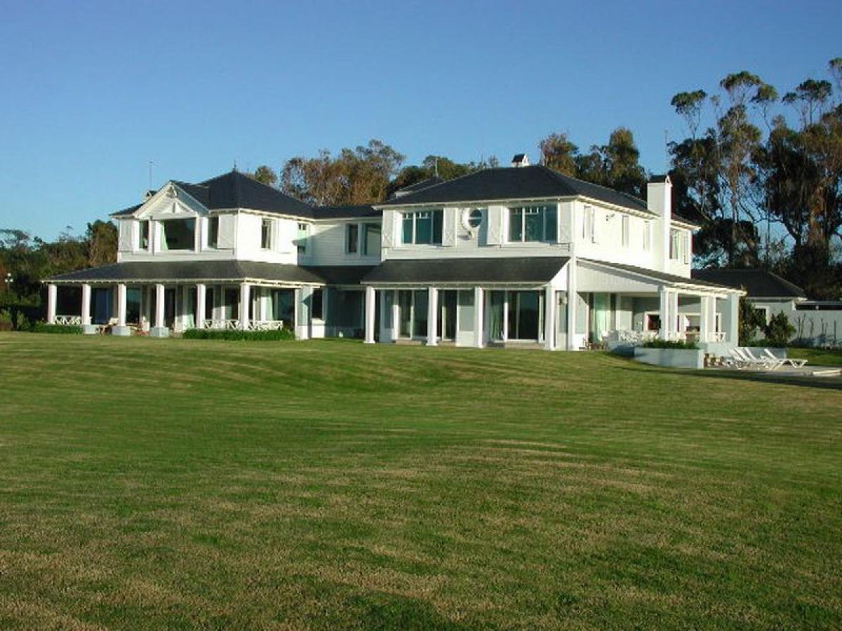 4 bedrooms House in Maldonado, Uruguay No. 2241