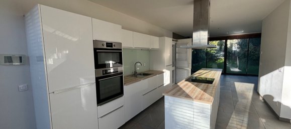 Дом с 3 спальнями в Мезон-Лаффит, Франция № 175879 13