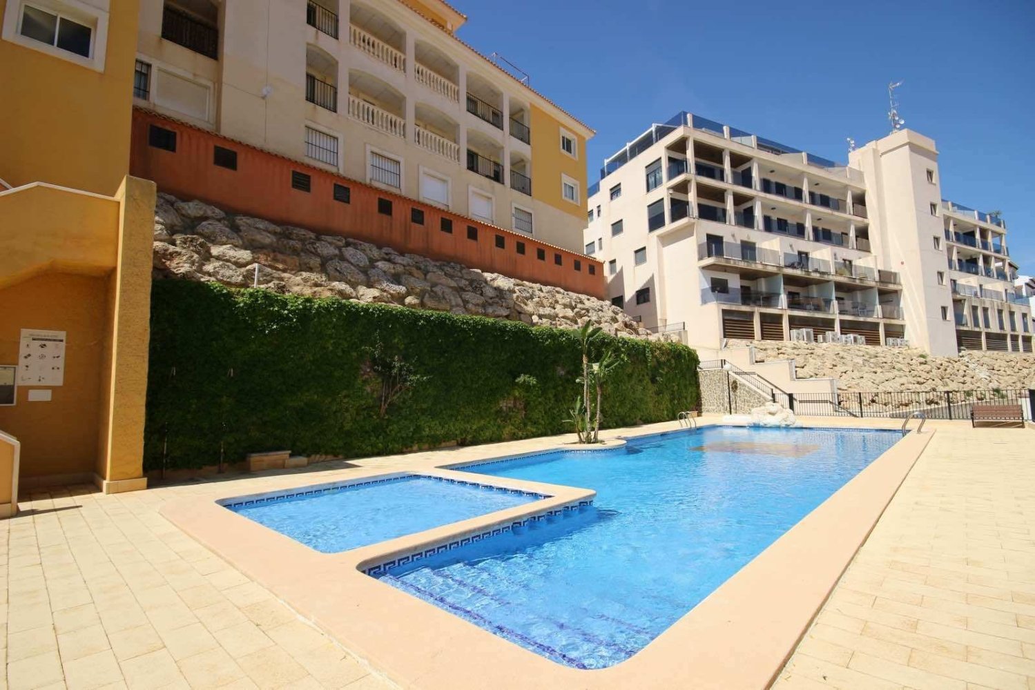 Apartamento de 3 dormitorios en Campoamor, Spain No. 285243