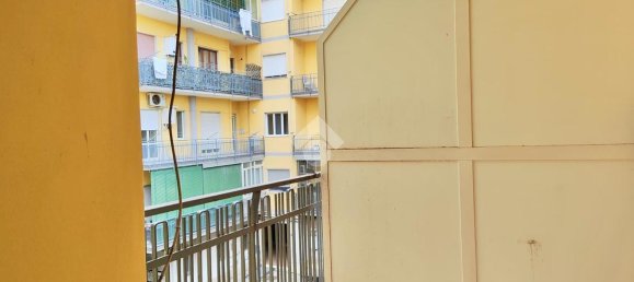 3-salle Appartement à Melito di Napoli, Italy No. 235577 7