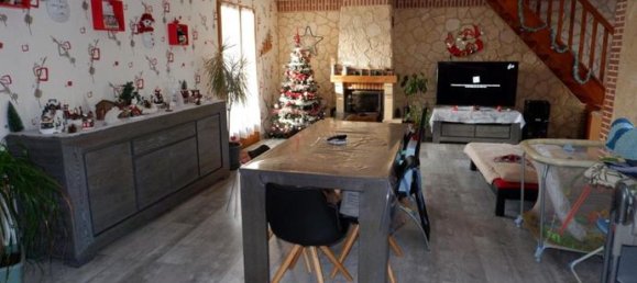 3 bedrooms Villa in Saint-Riquier, France No. 304851 8