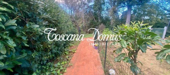 3 rooms Apartment in Monteriggioni, Italy No. 21858 2