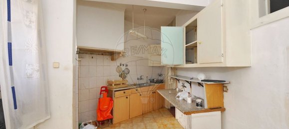 Здание 160м² в Лиссабон, Португалия № 52318 13