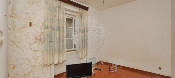 Здание 160м² в Лиссабон, Португалия № 52318 2