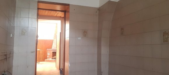 4 rooms House in Mercato San Severino, Italy No. 33493 5