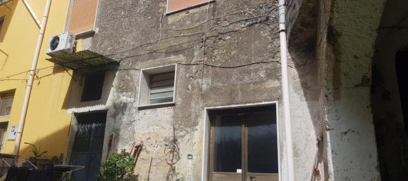 4 rooms House in Mercato San Severino, Italy No. 33493 3
