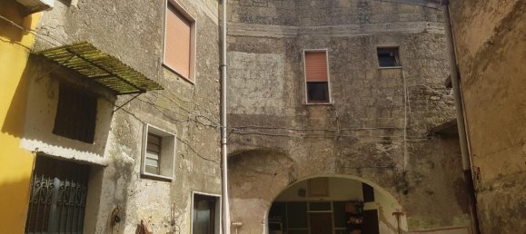 4 rooms House in Mercato San Severino, Italy No. 33493 2