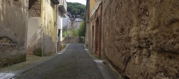 4 rooms House in Mercato San Severino, Italy No. 33493 8