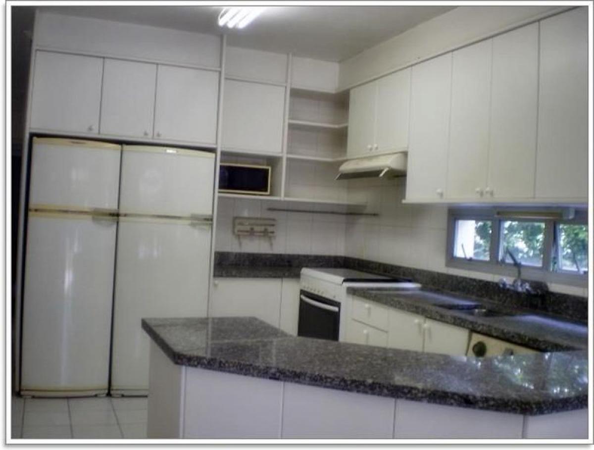 Дом с 4 спальнями в Сан-Паулу, Бразилия № 442980