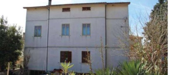 7 bedrooms Villa in Gualdo Cattaneo, Italy No. 378101 4