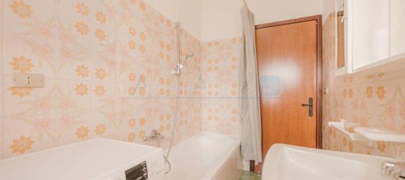 Квартира с 2 комнатами в Маркон, Италия № 117807 10