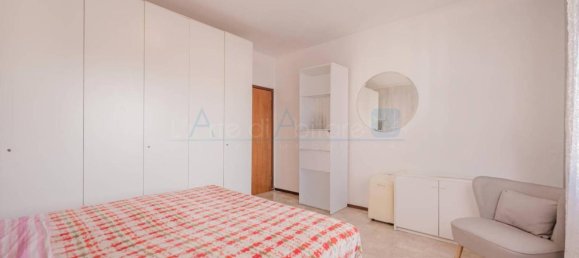 Квартира с 2 комнатами в Маркон, Италия № 117807 4