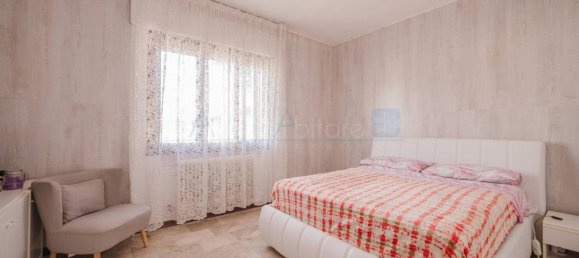 Квартира с 2 комнатами в Маркон, Италия № 117807 5