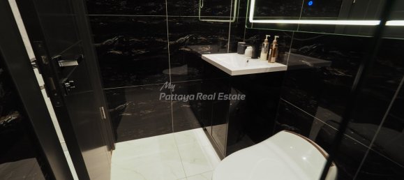Кондоминиум  с 2 спальнями в Паттайя, Таиланд № 59776 16