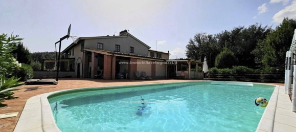 Villa de 7 dormitorios en Castelfiorentino, Italy No. 293641 2