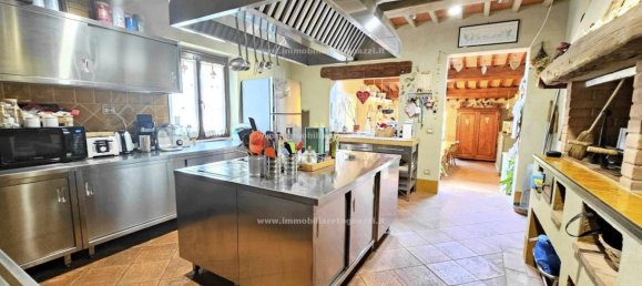 Villa de 7 dormitorios en Castelfiorentino, Italy No. 293641 6